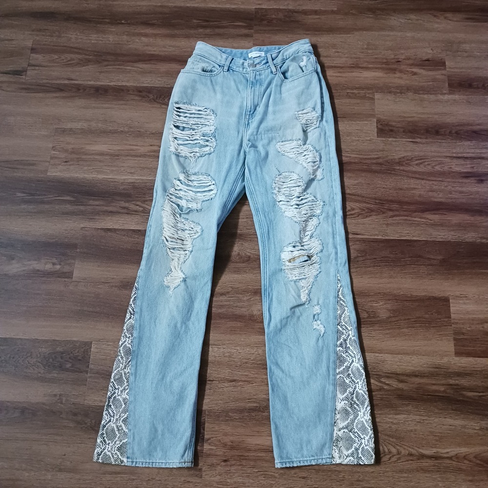 Good American The Khloe Jean Distressed Snakeskin Hem Straight Leg Jeans 4/27